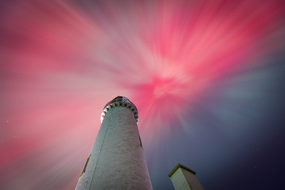 Aurora at the Mull of Galloway 10 - Aurora above the Mull of Galloway Lighthouse